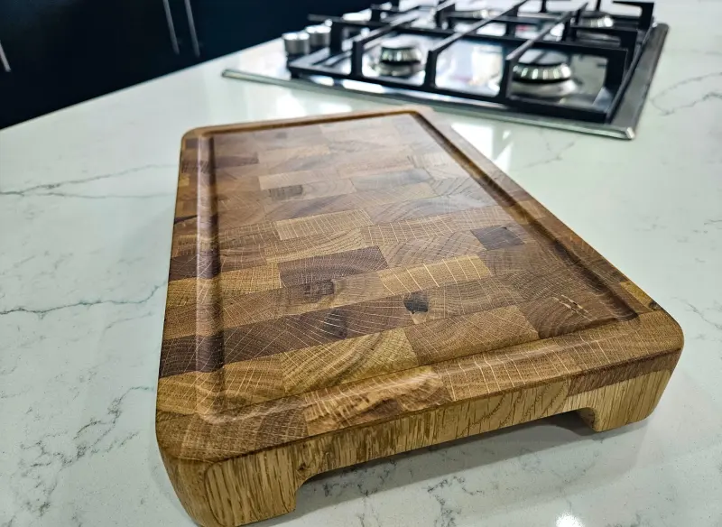 End-grain oak chopping board, photo 8 of 10, as taken