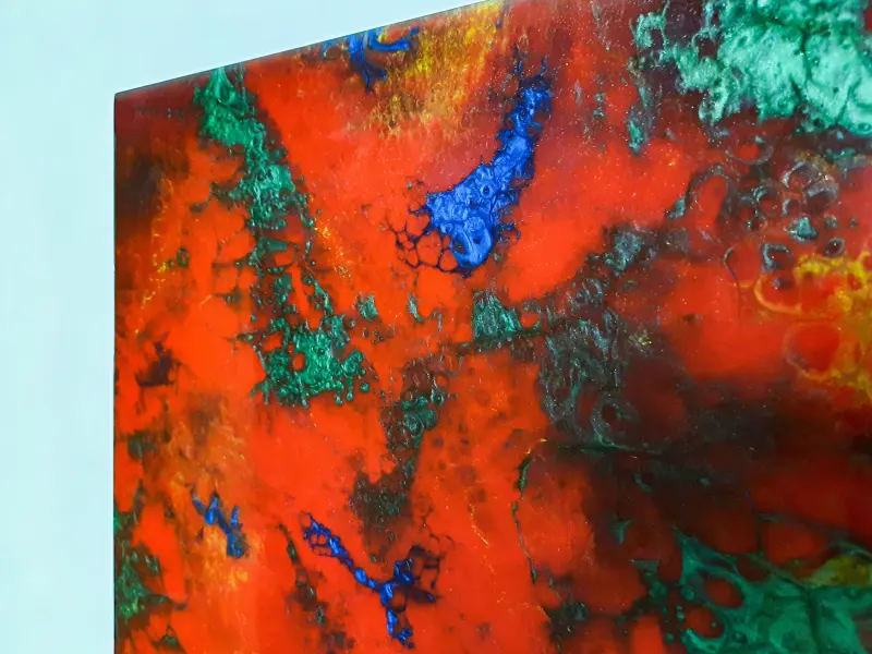 Small red and green resin painting, photo 5 of 9, as taken