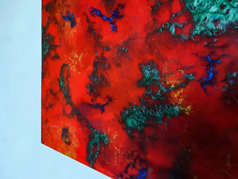 Small red and green resin painting, photo 7 of 9, as taken